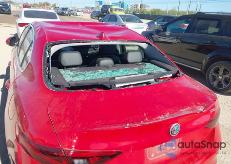 2020 Alfa Romeo Giulia Rwd из США, поврежденный, VIN ZARFAMAN6L7637968